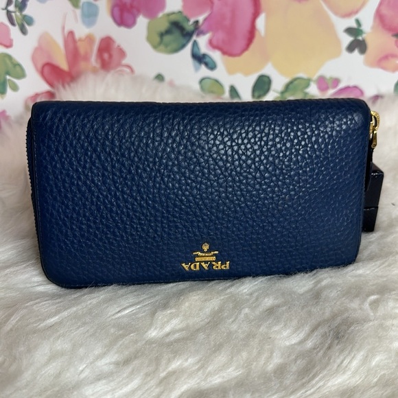 💯Authentic Prada Navy Leather Zip Wallet🍀 - Picture 12 of 13